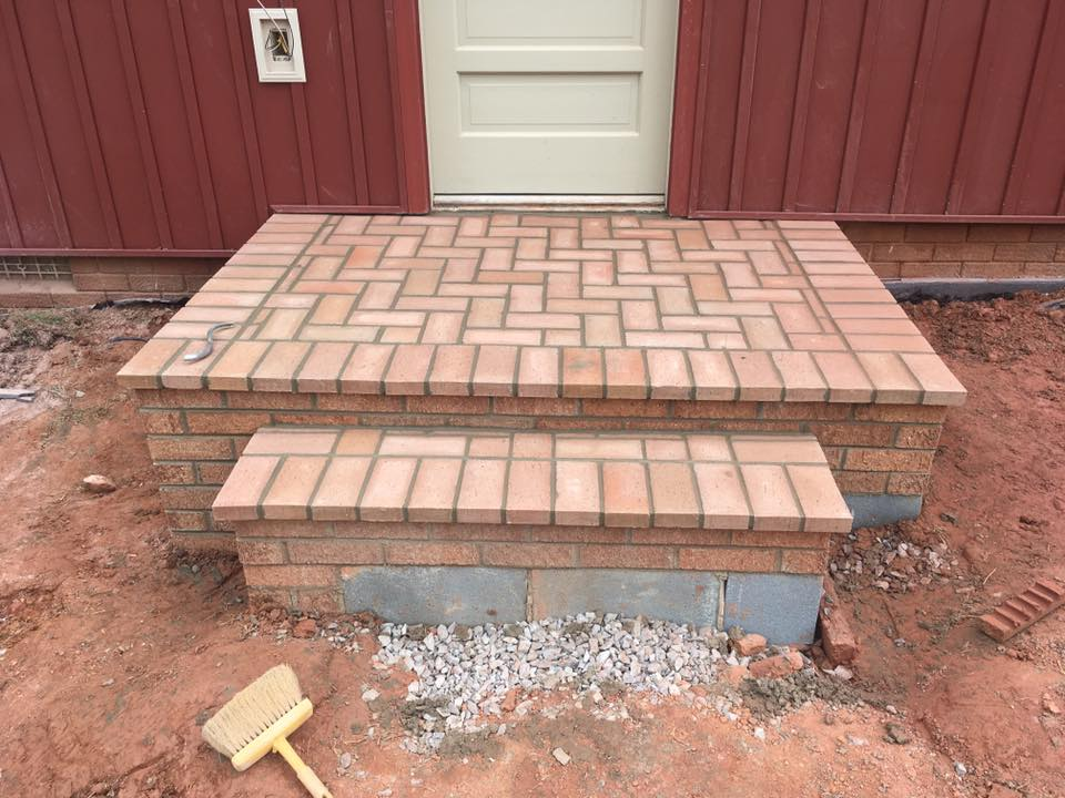 brick entry steps by Parks' Masonry